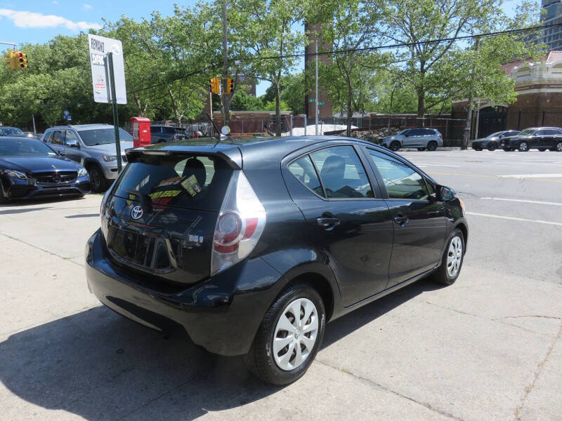2014 Toyota Prius c One