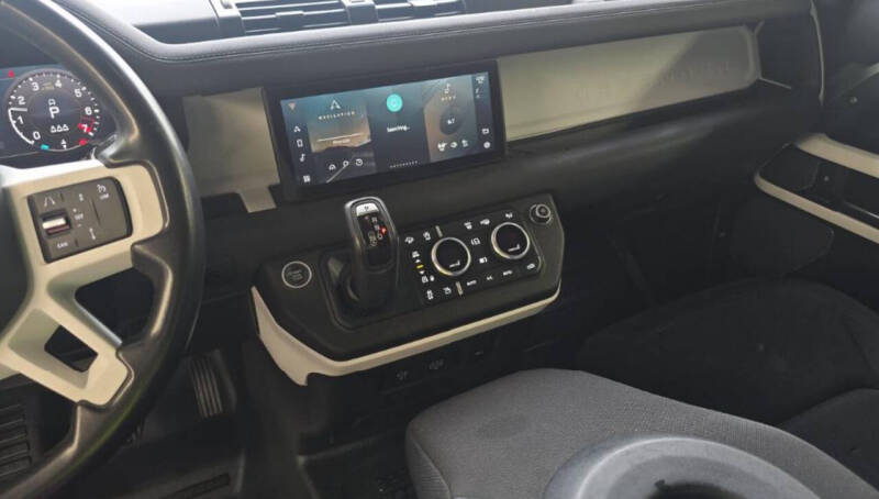 2022 Land Rover Defender 110 Standard