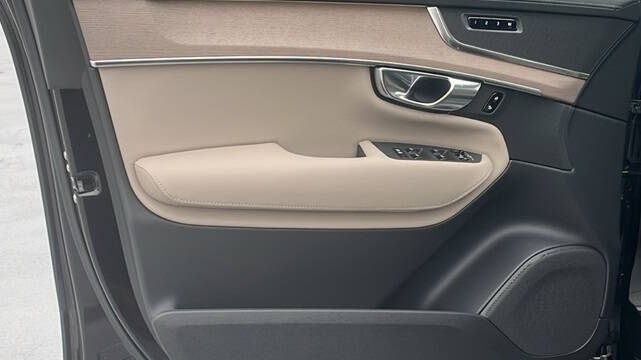 2026 Volvo XC90 B6 Plus 7P