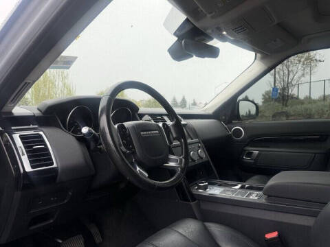 2020 Land Rover Discovery SE