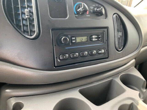 2005 Ford E-Series E-350 SD