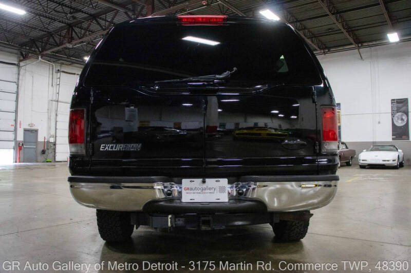 2005 Ford Excursion XLT