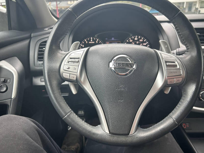 2017 Nissan Altima 2.5 SR