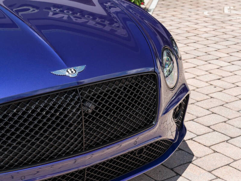 2023 Bentley Continental GTC V8