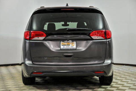 2018 Chrysler Pacifica Touring L Plus