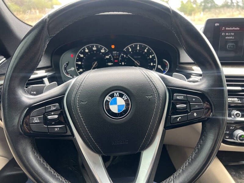 2018 BMW 5 Series 530i