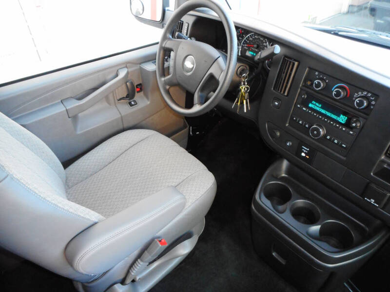 2017 Chevrolet Express LT 3500