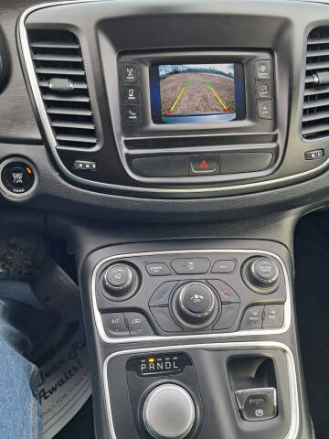 2016 Chrysler 200 Limited