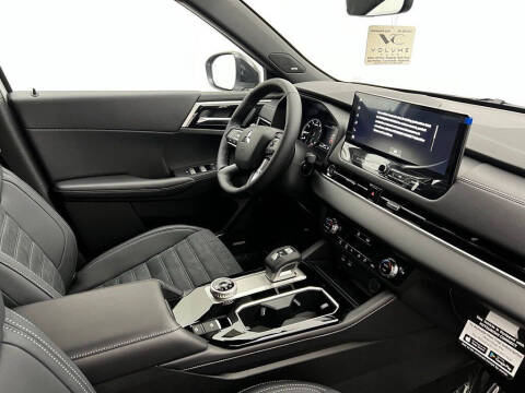 2026 Mitsubishi Outlander LE