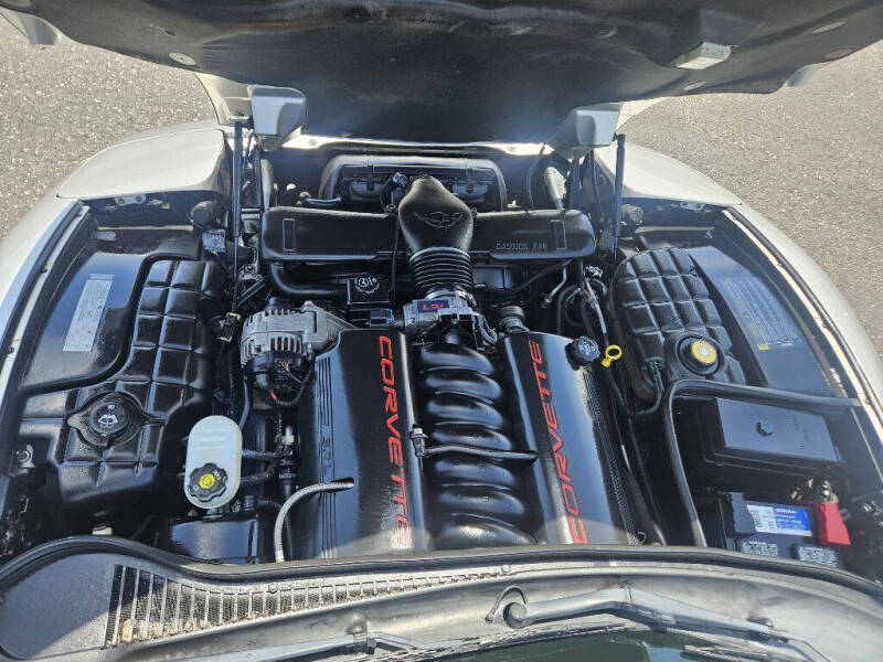 2004 Chevrolet Corvette