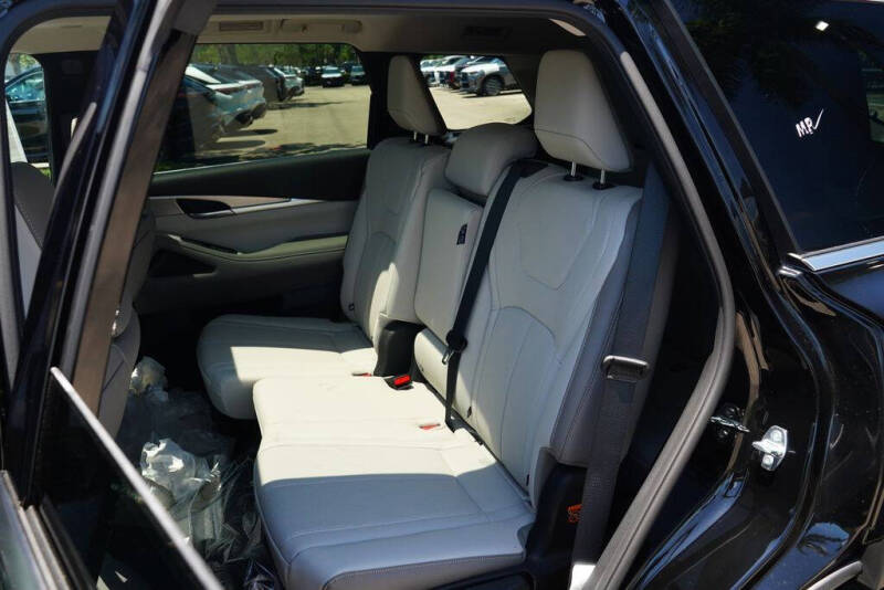 2027 Infiniti QX60 Pure