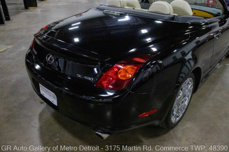 2004 Lexus SC 430