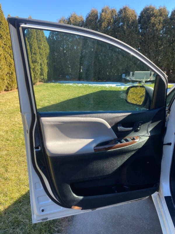 2015 Toyota Sienna Limited 7-Passenger