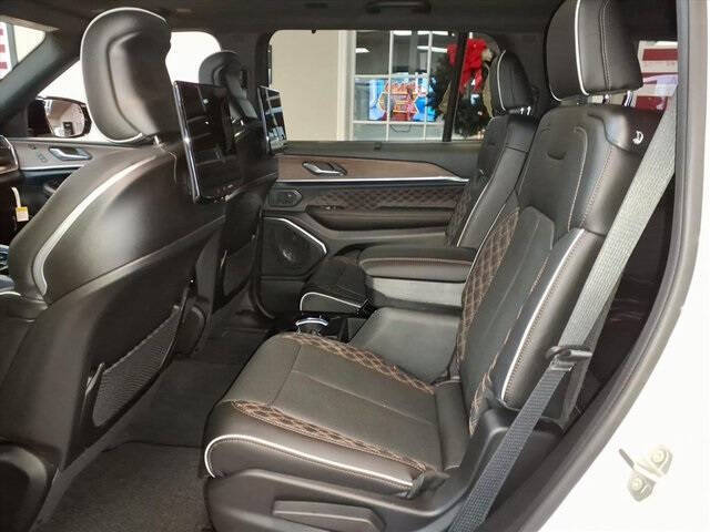 2025 Jeep Grand Cherokee L Summit