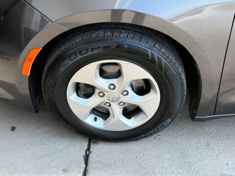 2017 Chrysler Pacifica Touring-L Plus