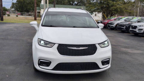 2022 Chrysler Pacifica Touring L