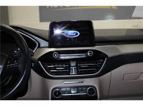 2020 Ford Escape SE