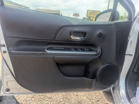2016 Toyota Prius c Four