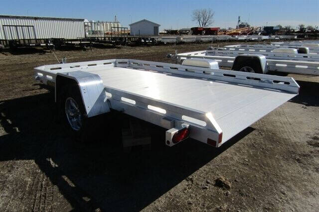 2025 Aluma 7712H-TILT