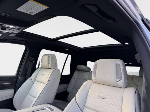 2023 Cadillac Escalade Sport