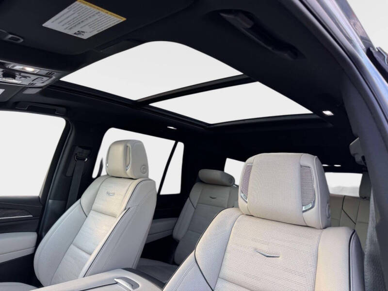 2023 Cadillac Escalade Sport