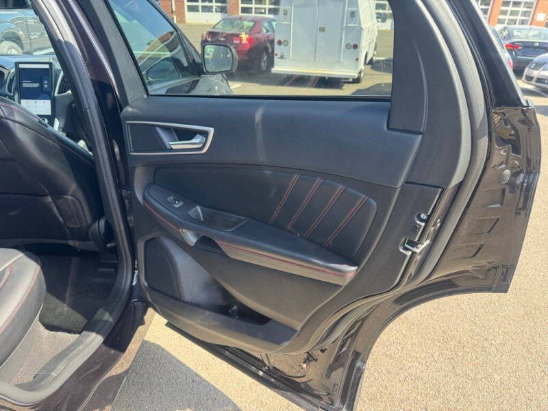 2022 Ford Edge ST-Line
