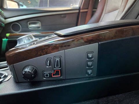 2005 BMW 7 Series 745Li