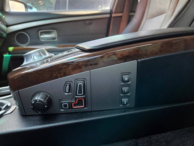 2005 BMW 7 Series 745Li