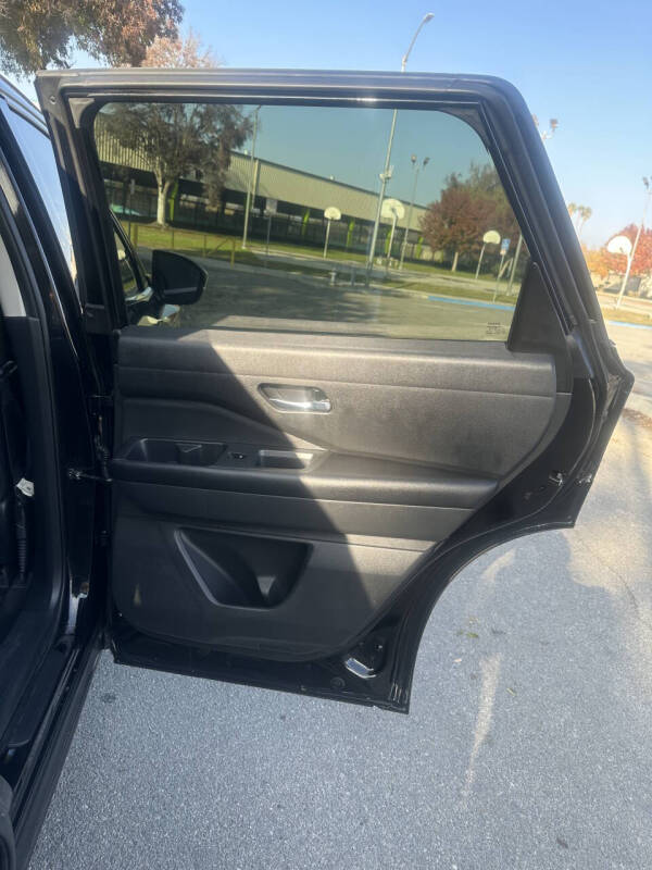 2022 Nissan Pathfinder S