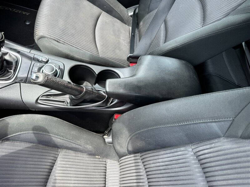 2015 Mazda MAZDA3 i Touring