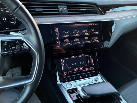 2019 Audi e-tron quattro Premium Plus