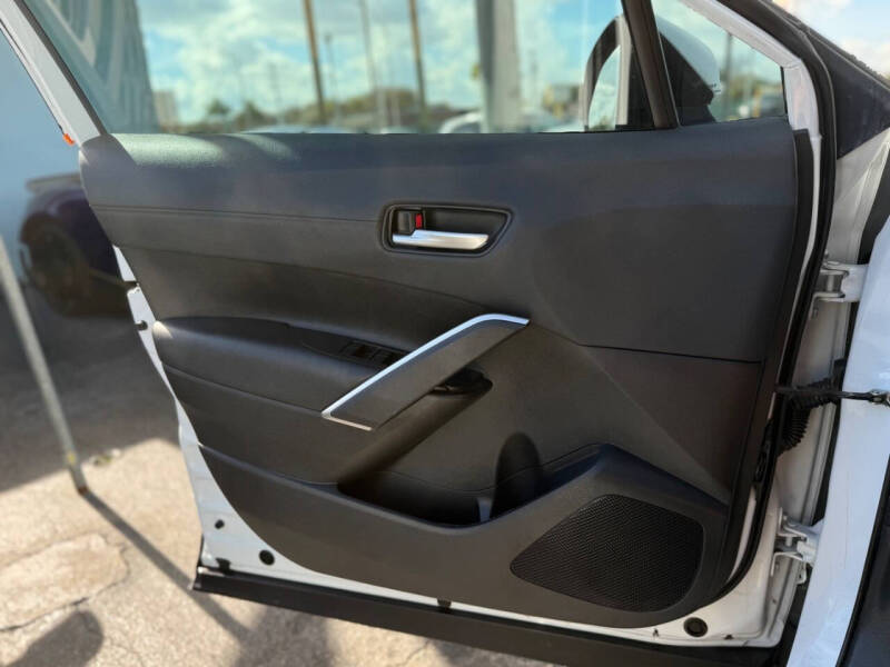 2023 Toyota Corolla Cross XLE