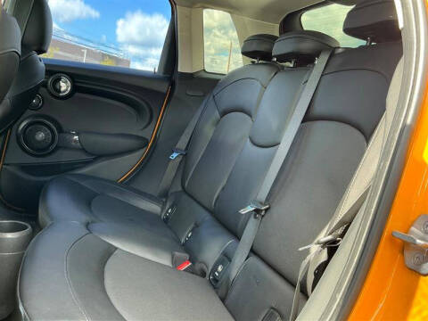 2015 MINI Hardtop 4 Door Cooper