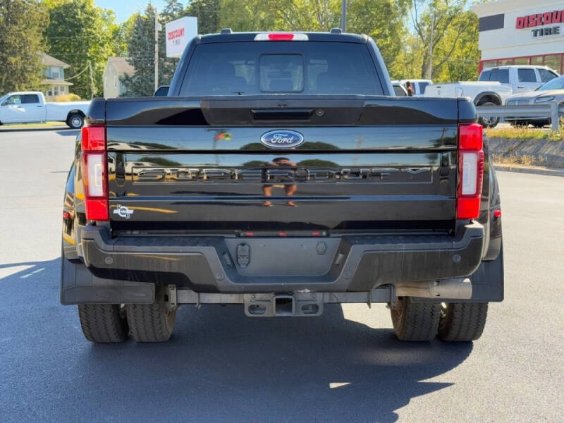 2022 Ford F-450 Super Duty Lariat