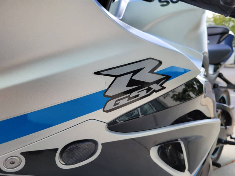 2025 Suzuki GSXR 1000 ABS