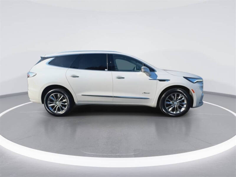 2022 Buick Enclave Avenir