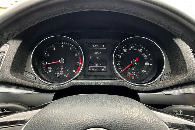 2017 Volkswagen Passat 1.8T R-Line