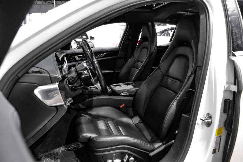 2018 Porsche Panamera