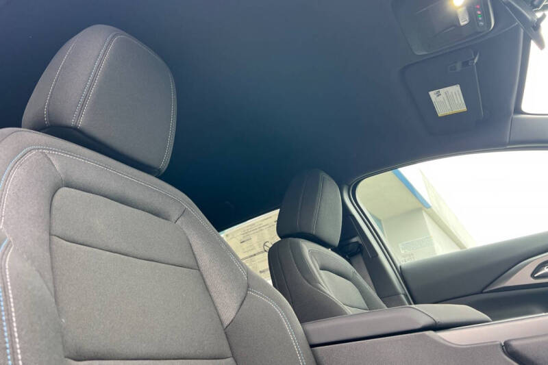 2026 Chevrolet Equinox EV LT 1