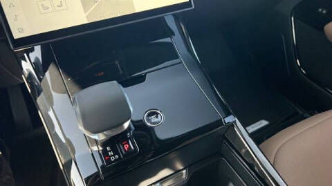 2026 Land Rover Range Rover Sport P360 SE