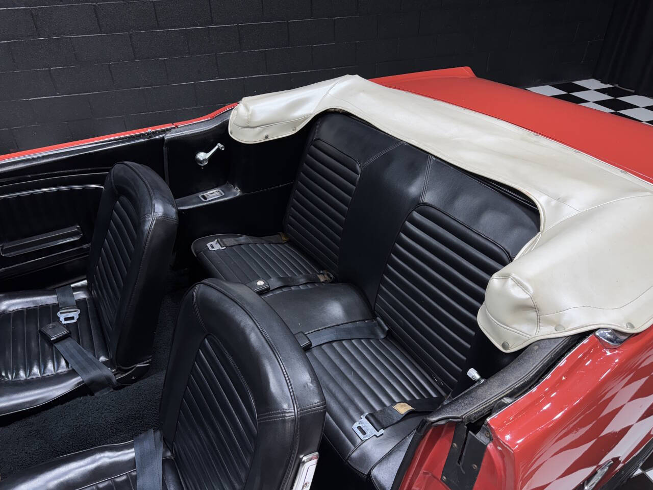 1965 Ford Mustang 3
