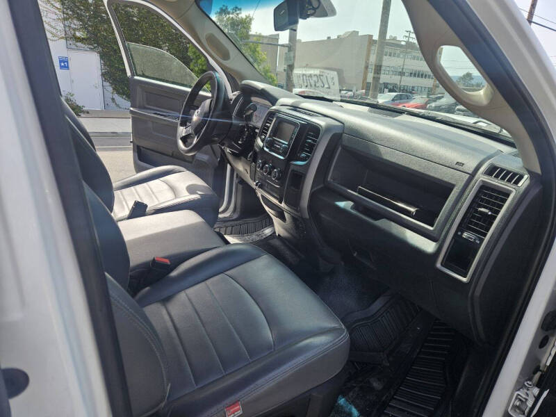 Image 6 of 2016 RAM 2500 Tradesman