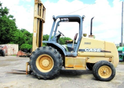 2005 Case 586G for sale at Vehicle Network - Ironworks Trading Corp. in Norfolk VA