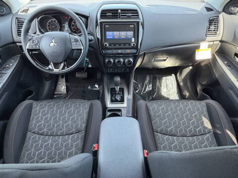 2026 Mitsubishi Outlander Sport LE