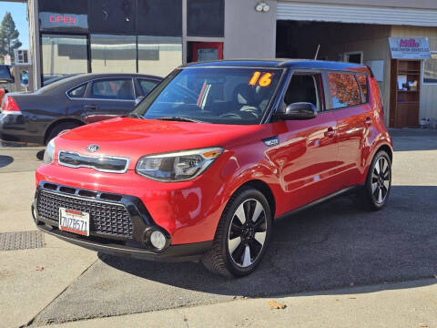 2016 Kia Soul +