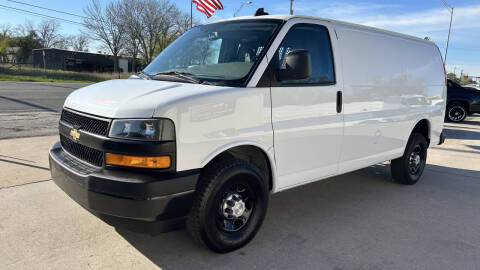 2022 Chevrolet Express 2500