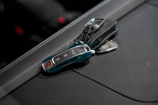 2024 Porsche 911 Dakar