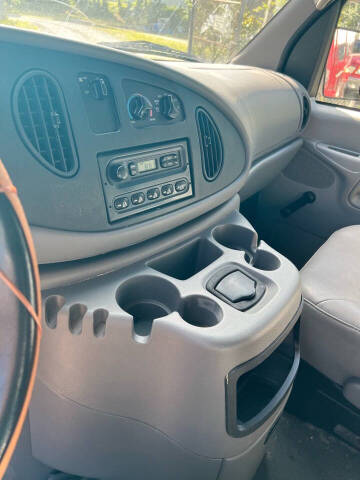 2002 Ford E-Series E-250