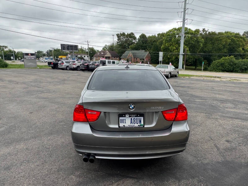 2011 BMW 3 Series 328i