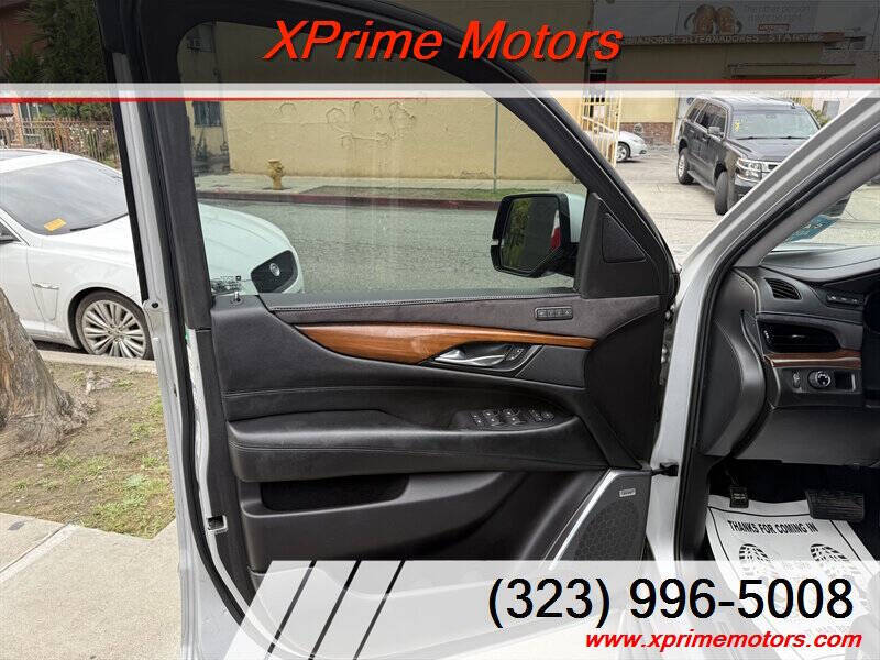 2018 Cadillac Escalade Luxury